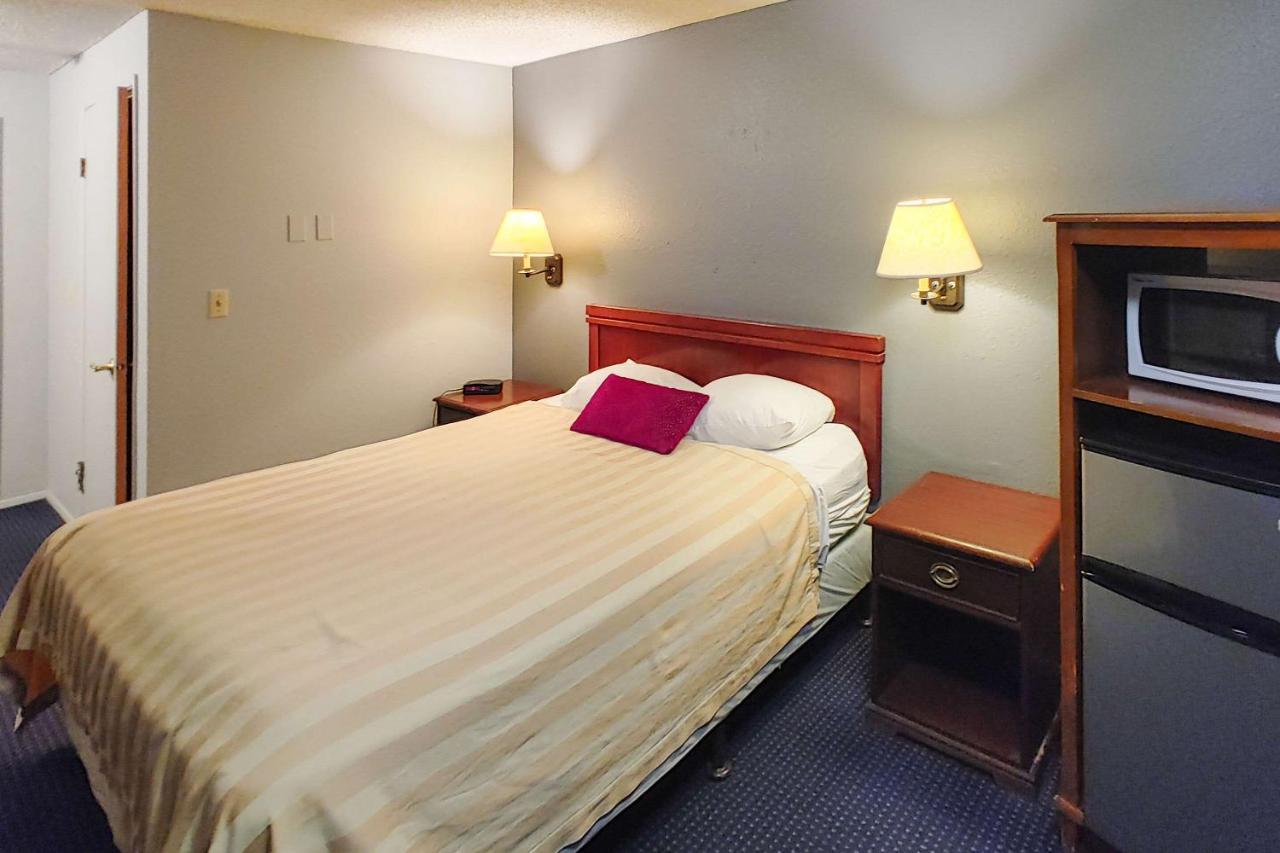 Rodeway Inn סי טק מראה חיצוני תמונה