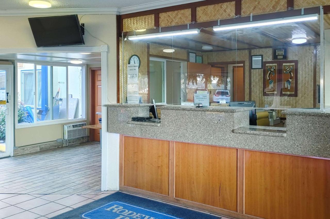 Rodeway Inn סי טק מראה חיצוני תמונה