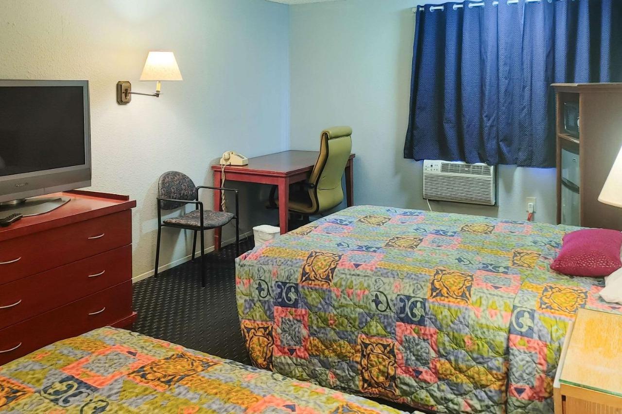 Rodeway Inn סי טק מראה חיצוני תמונה